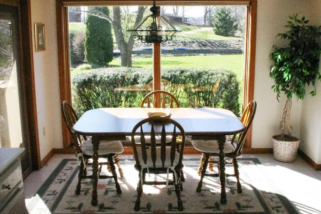 Private Guest Suite On The Portage Lakes 애크런 외부 사진